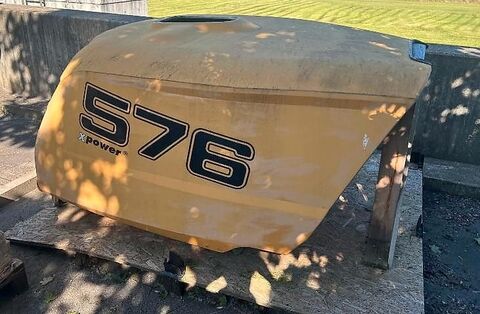 Liebherr L 576 Motorhaube 3