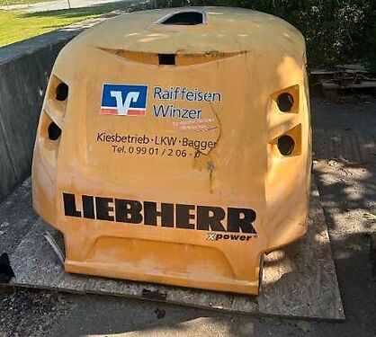 Liebherr L 576 Motorhaube