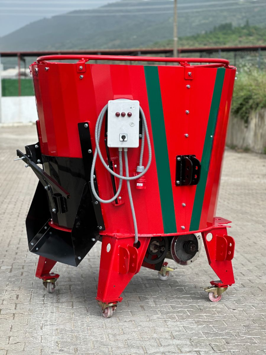 Gros Vertikaler  Futtermischer MKVS 1,7m3  1