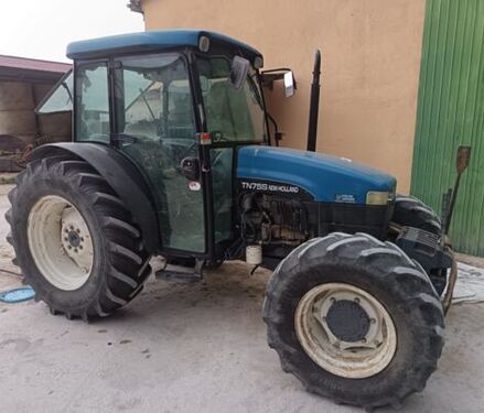 New Holland TN75S