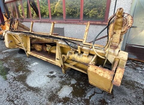 John Deere 5-70