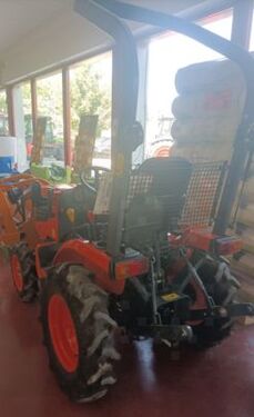 Kubota B1121 2