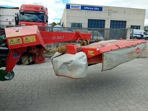 Kuhn FC 243 R 3