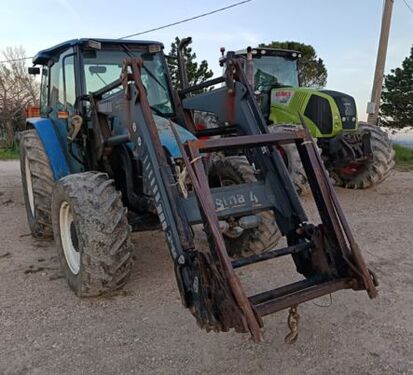 New Holland TL100 3
