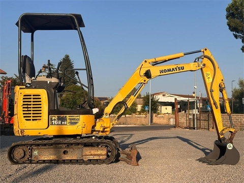 Komatsu PC16R-3HS 2