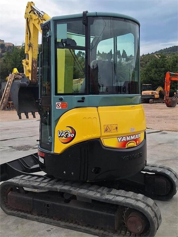 Yanmar VIO30 3