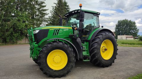 John Deere 6215R