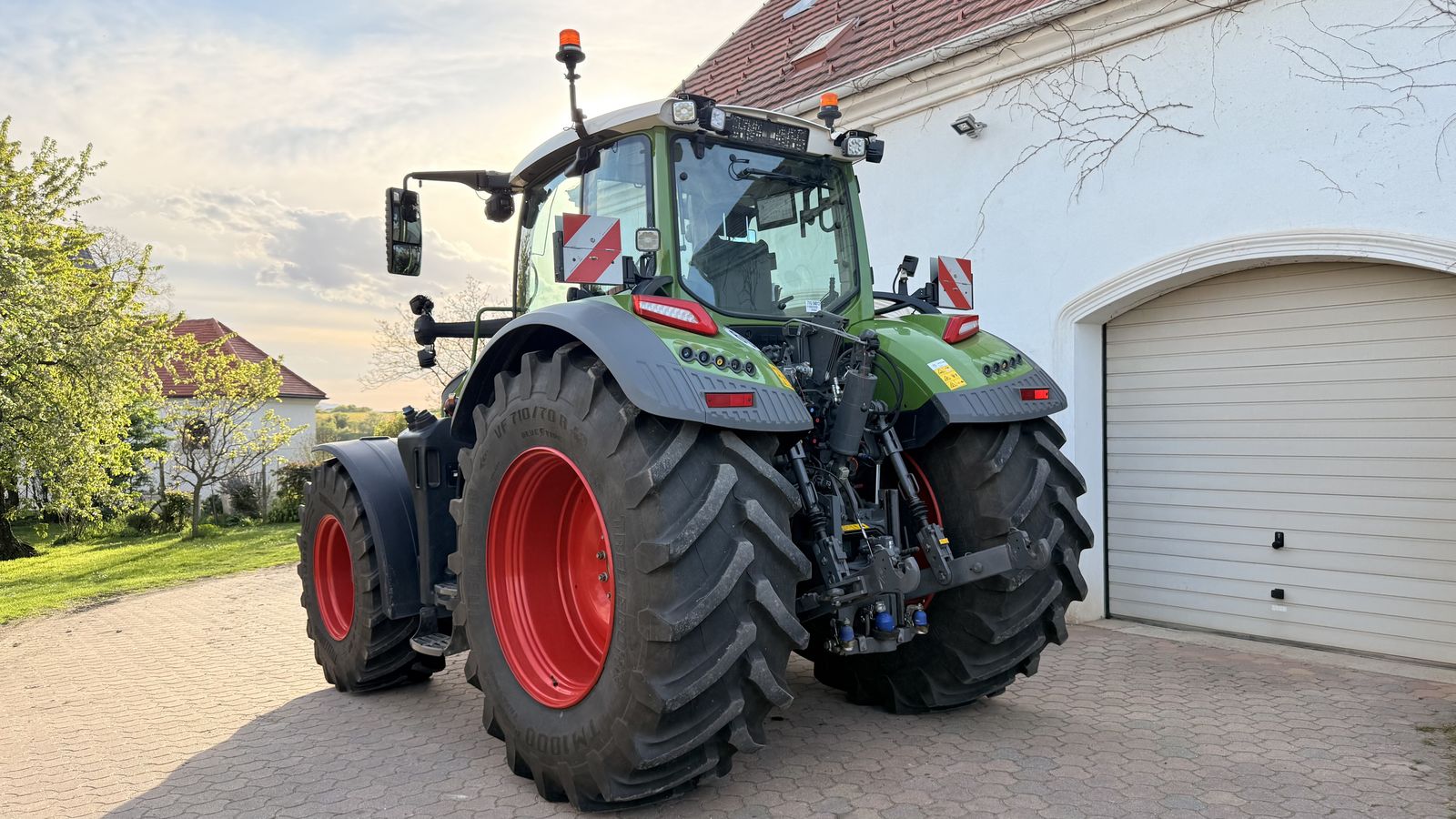 Fendt 728 Vario Profi+ (Gen 7) 2