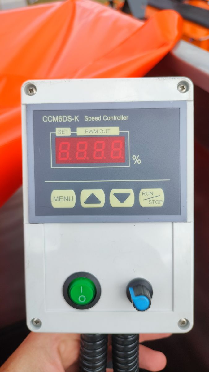 POM AUGUSTÓW N031 Sand-/Düngerstreuer 600 kg  2