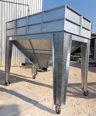 Pozostałe Trichter 1,5m3, Behälter bei Umladearbeiten