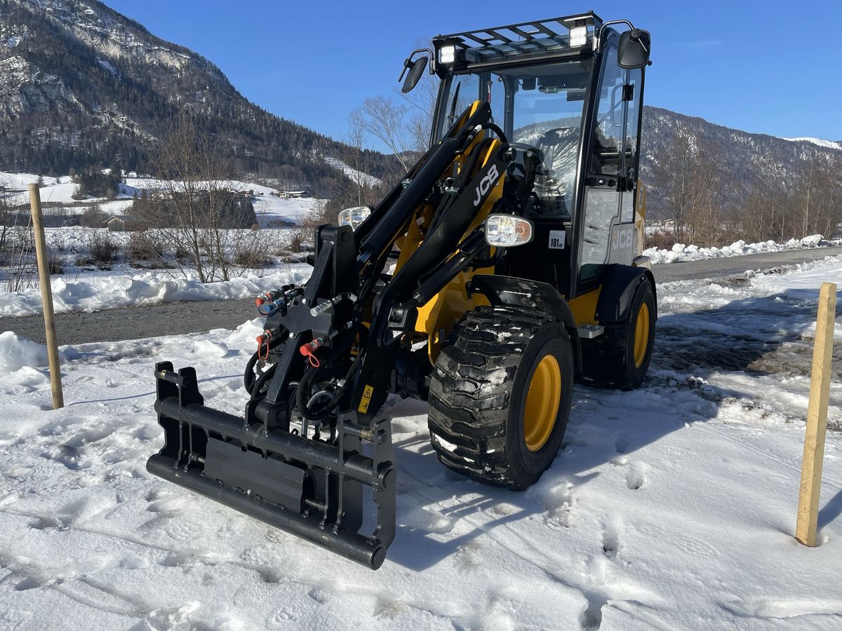 JCB 403 Plus 2