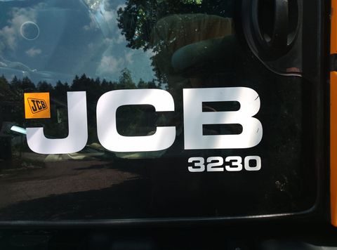 JCB Fastrac 3230
