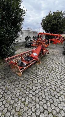Kuhn HRB 302 D