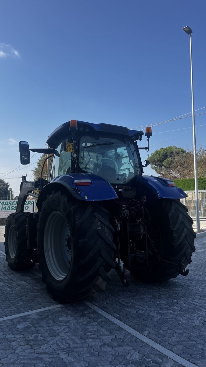New Holland T7.225 Auto Command SideWinder II (Stage V) 3
