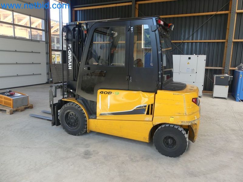 Hyundai  2