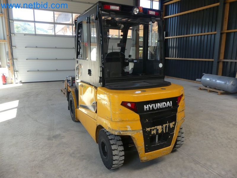 Hyundai  3
