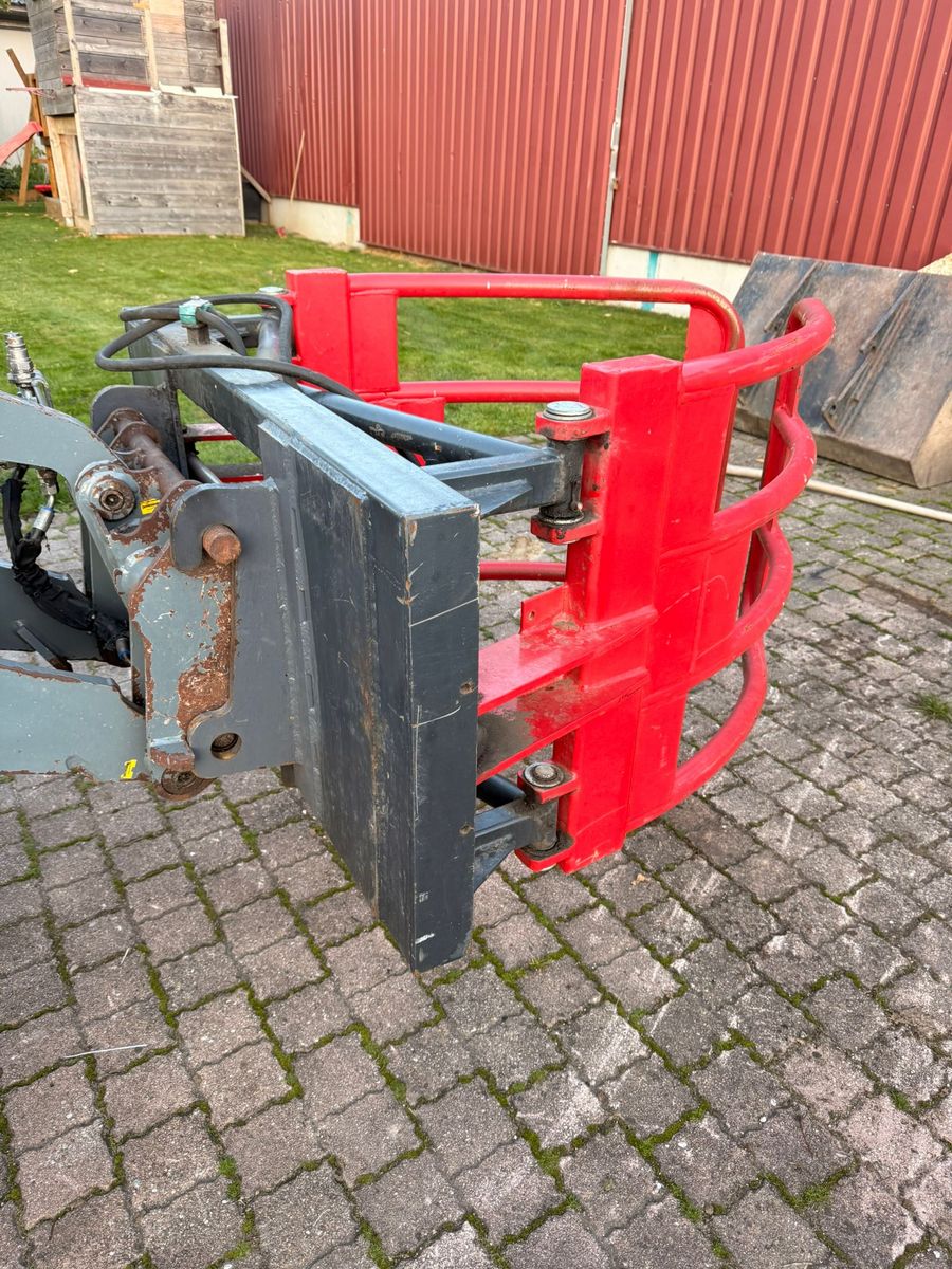 Ballenzange Rundballenzange Giant Aufnahme 2