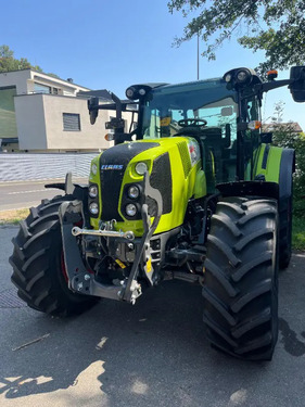 Claas Arion 450