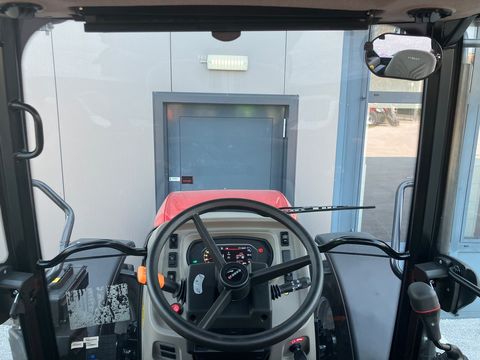 Case IH Farmall 100A