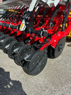 Pöttinger Lion 3030 und Vitasem M 3000 DD