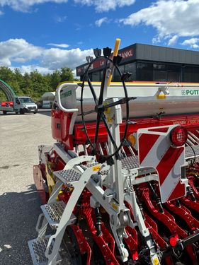 Pöttinger Lion 3030 und Vitasem M 3000 DD