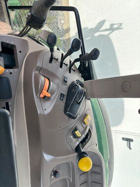 John Deere 6090MC