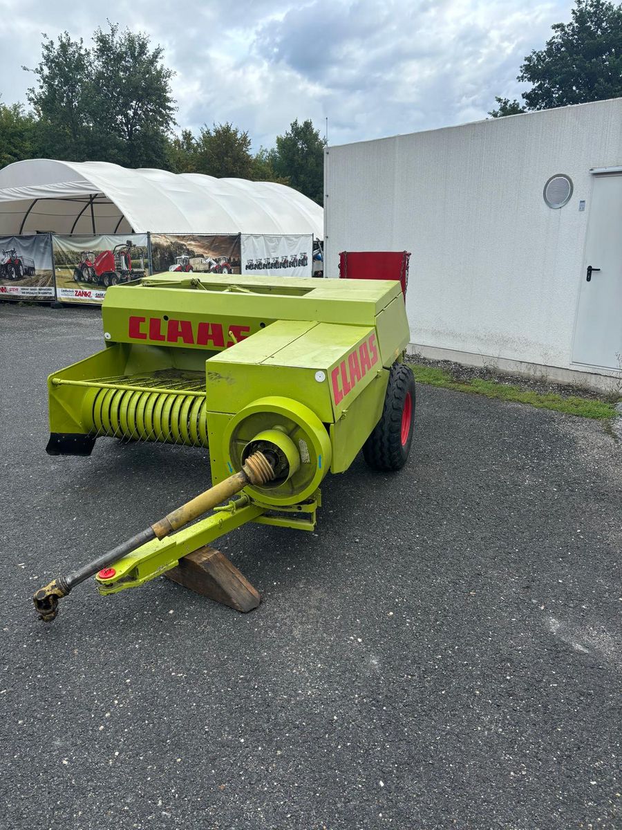 Claas Constant Kleinballenpresse 3