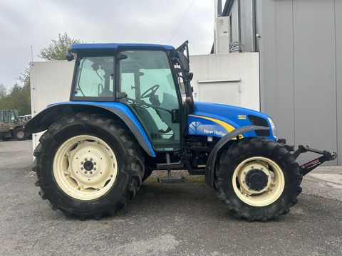 New Holland T5060