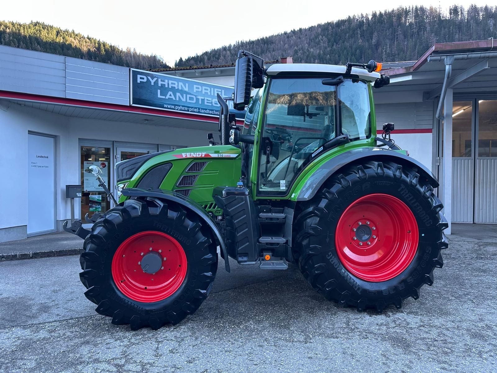 Fendt 516 Profi+ 2