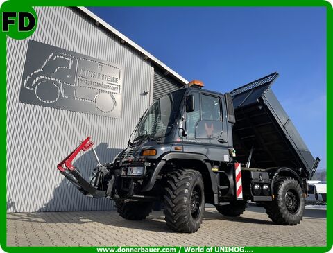 Unimog U400 Agrar , Zugmaschine für Mobilkran