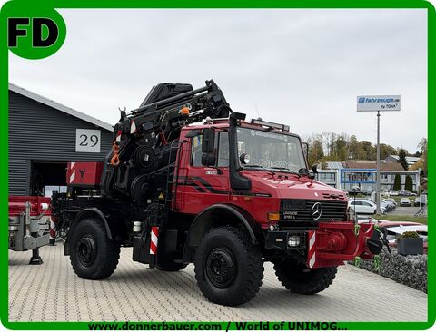 Unimog U2150 mit Zimmerei Kran