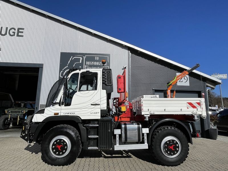 Unimog Unimog U427 mit Werner Seilwinde und Kran  3