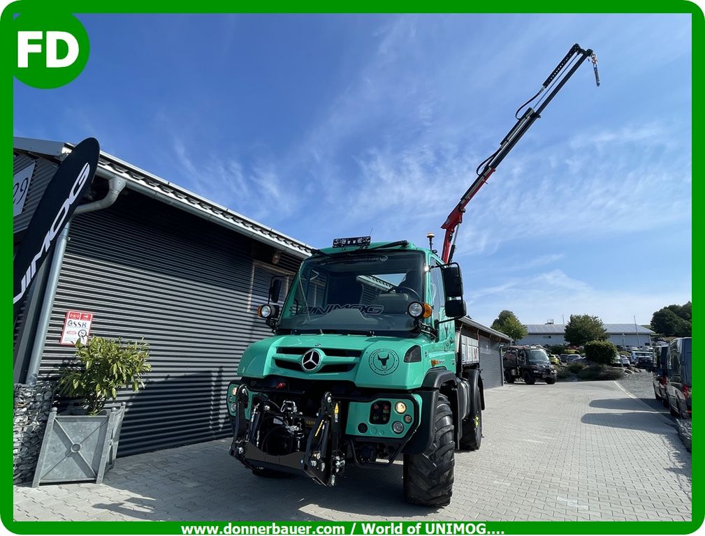 Mercedes Unimog U318 mit Kran-Forst-Traumzustand  2