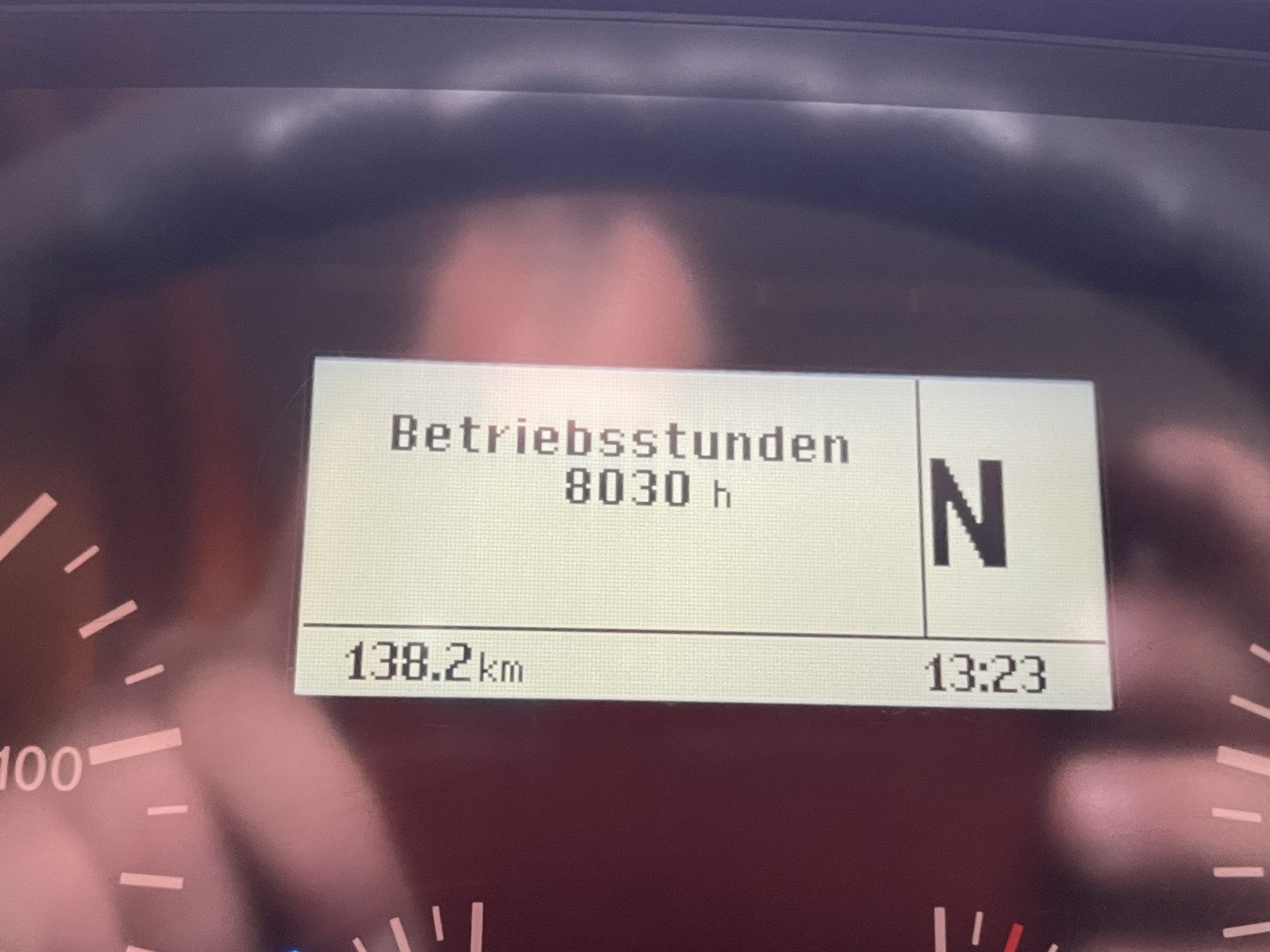 Mercedes Unimog U400 aus Ez. 2014 mit Ladekran  2