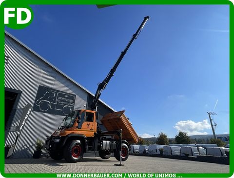 Mercedes Unimog U400 aus Ez. 2014 mit Ladekran 