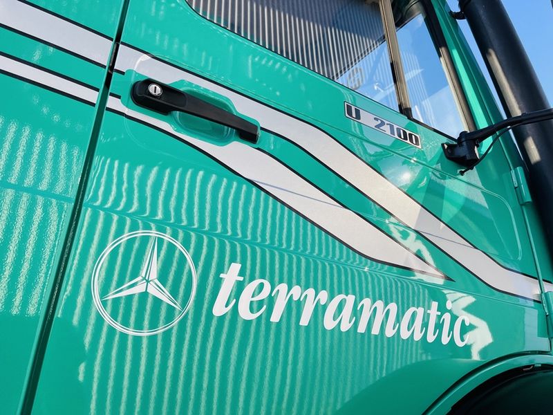 Mercedes Unimog U2100 Agrar mit terramatic  2
