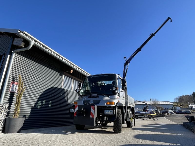 Mercedes Unimog U300 mit Kran, Österreich Zulassung  1