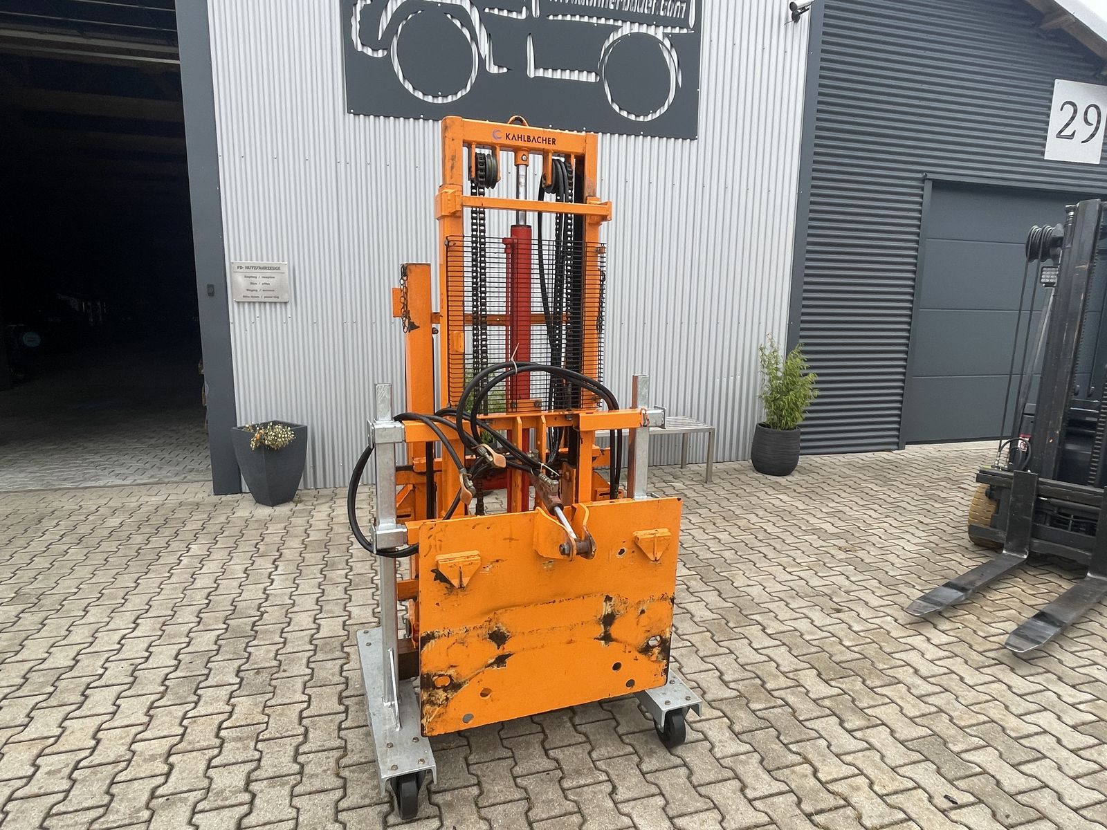 Kahlbacher Staplermast für Unimog mit Seitenvers 3