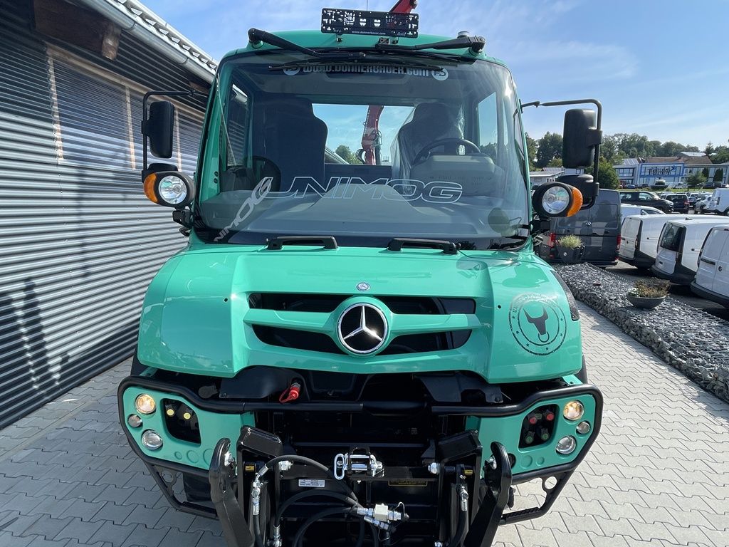 Mercedes Unimog U318 mit Kran-Forst-Traumzustand  2
