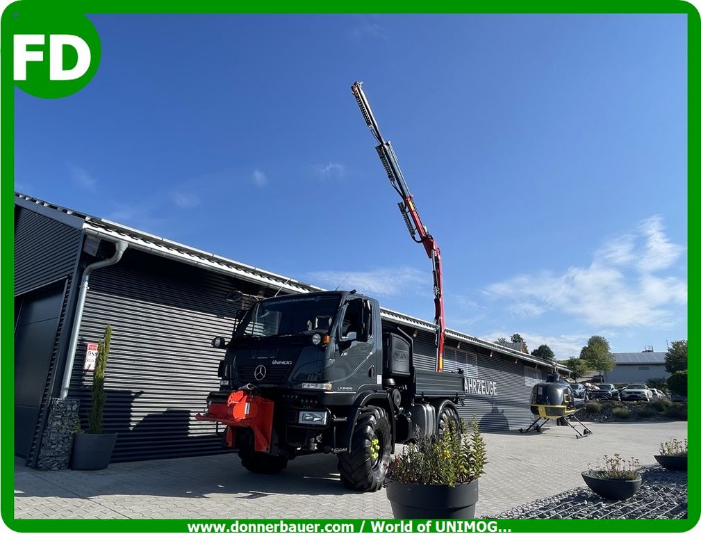 Mercedes Unimog U20, 7500 kg, Option mit Ladekran  1