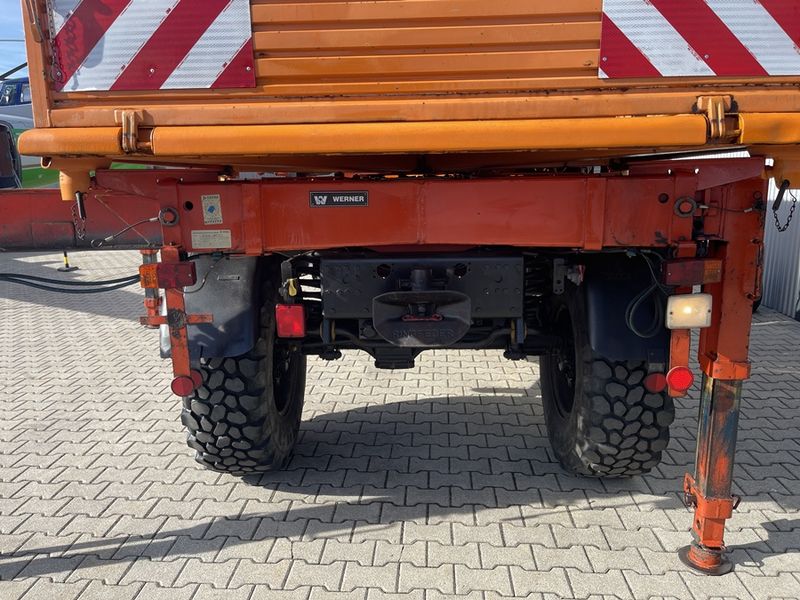 Unimog Unimog mit Mega Kran, Kranseilwinde, Arbeitskorb 2