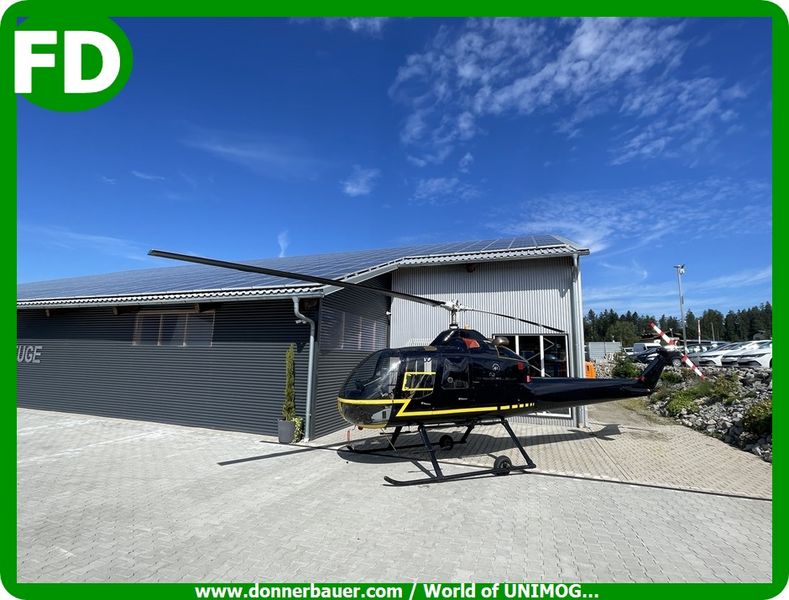 echte Flugzeuge und Hubschrauber für Dekoration  2