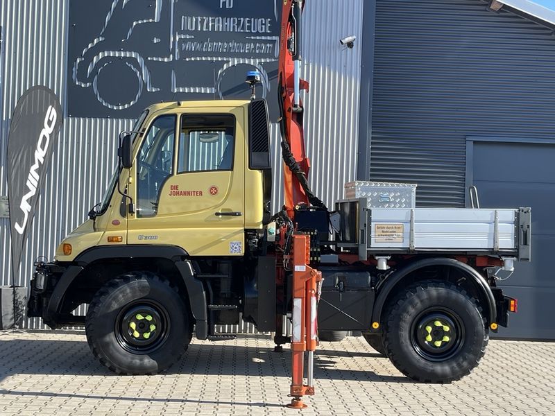 Mercedes Unimog U300 mit großen Kran, nur 7500 kg  3
