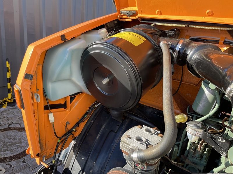 Unimog Unimog mit Mega Kran, Kranseilwinde, Arbeitskorb 3