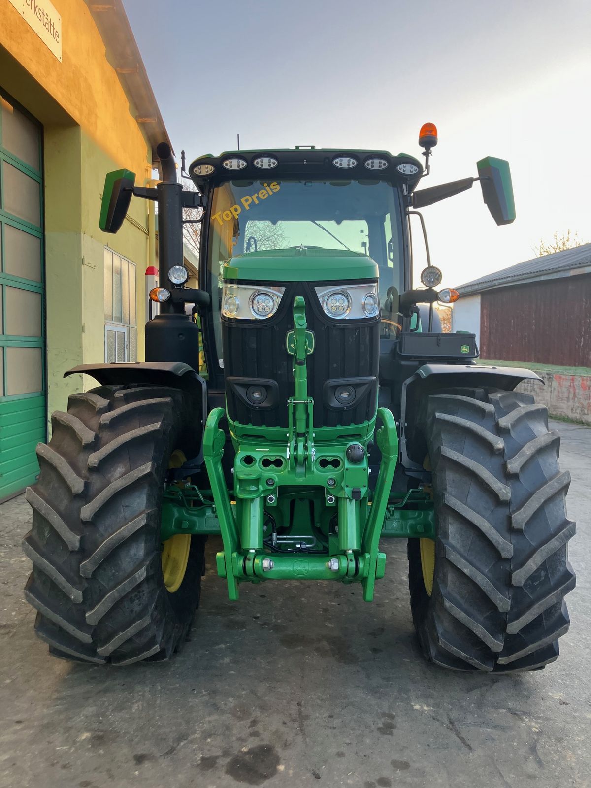 John Deere 6R195 2