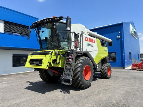 Claas Trion 530