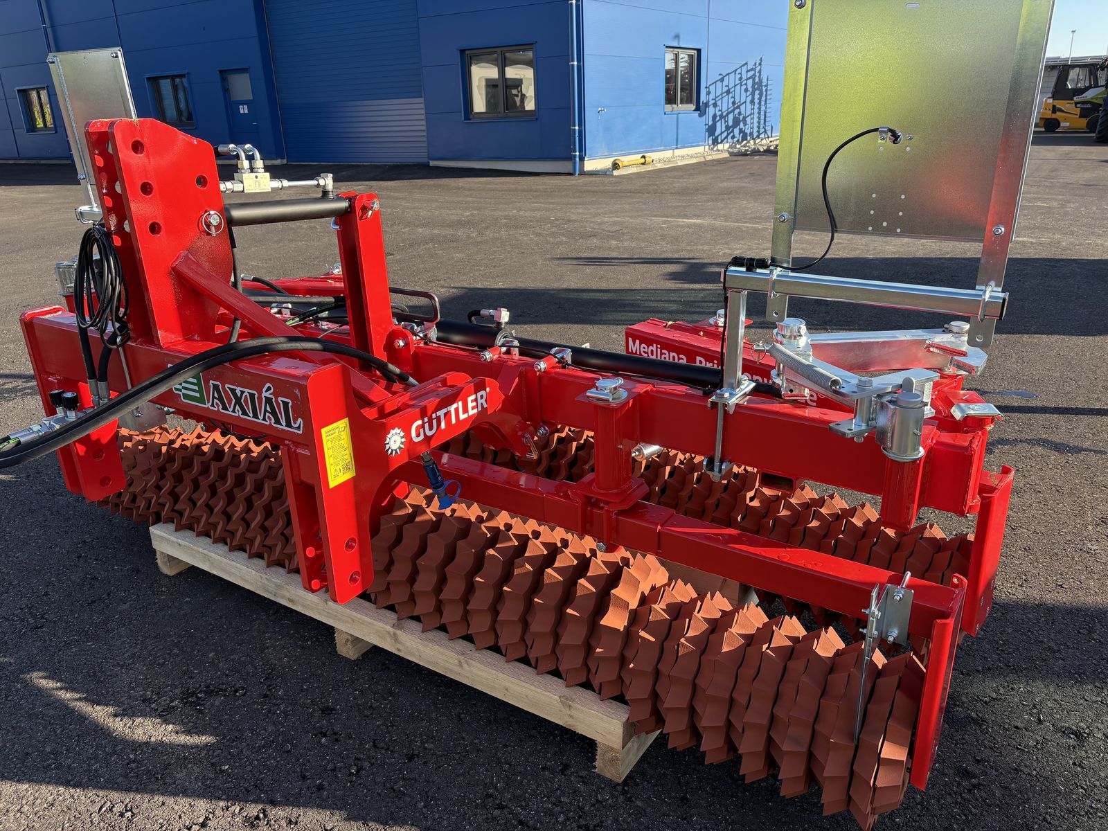 Güttler Güttler MEDIANA 600 Front 3