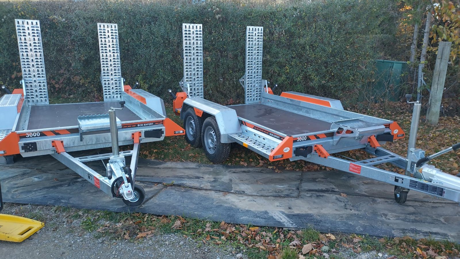 Baumaschinenanhänger mit 2 Achsen - max. 2,7to 2