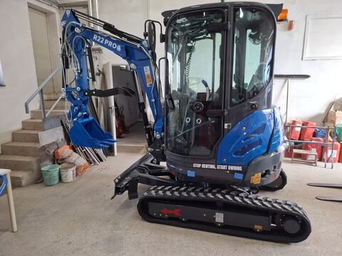 Rippa R22 PRO Bagger mit Kubota Motor