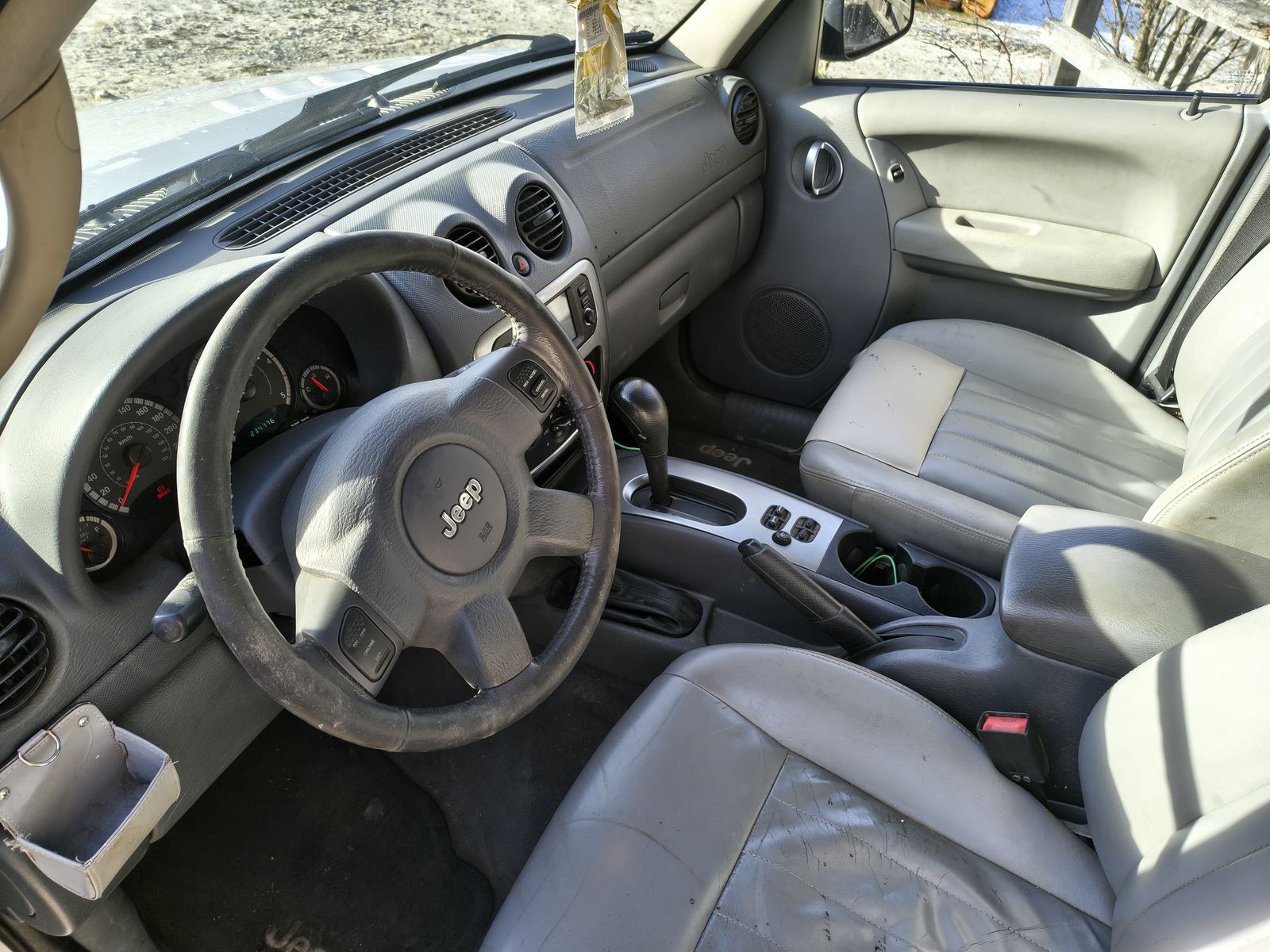 Jeep Cherokee KJ 2,8 CRD 3,5to Anhängelast 2